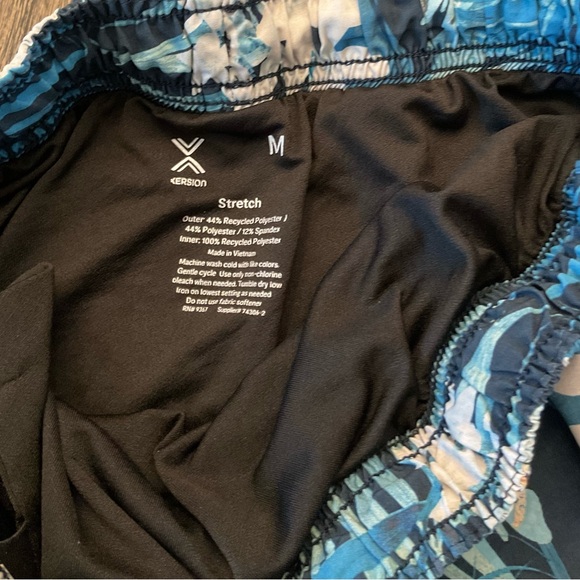 Xersion Blue and Orange Athletic Shorts Vibrant Design - Picture 4 of 4